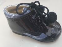 Shoe