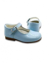 Shoe