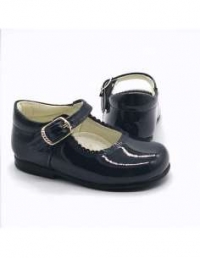 Shoe