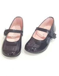 Shoe